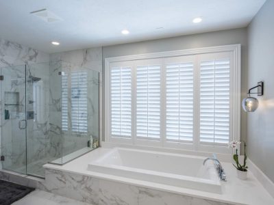 Stylish Transitional Home Construction