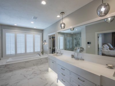 Stylish Transitional Home Construction